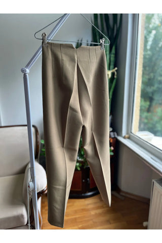 Women's High-Waisted Carrot Pants – Tailored Fit, Premium Quality Trousers