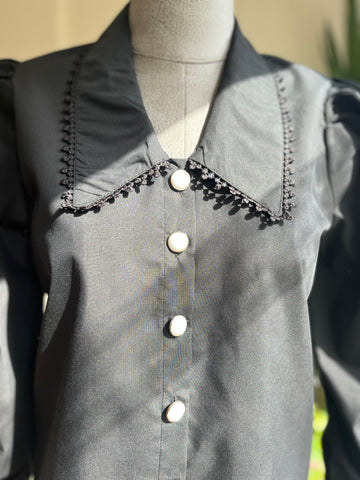 Vintage Inspired Guipure Baby Collar Button Detailed Shirt for Women – Timeless Elegance