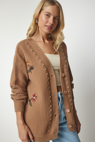 Floral Cardigan,Embroidered Knitwear,FeminineTextured Design Knit,Winter Cardi,Floral Embroidery Piece,Gift For Her,knitted cardi,Boho Cardi