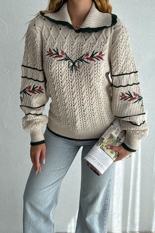 Christmas-Themed Khaki Striped Sweater – Floral Patterned, Collared, Warm Winter Style with Hair Knitting Detail